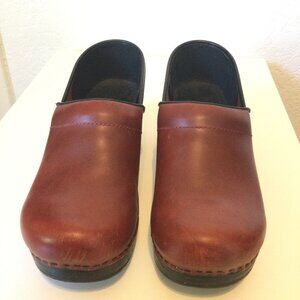 Dansko Professional Clogs Leather Red Brown Size 38